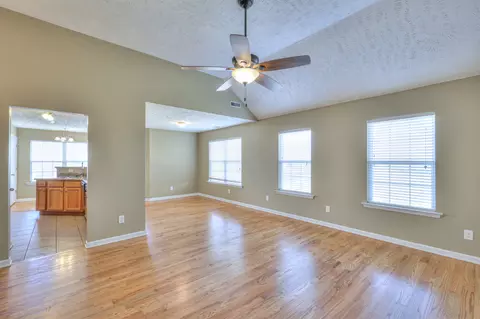 Living - 1108 Maxfli Dr, Murfreesboro, TN 37129 photo 1 of 2