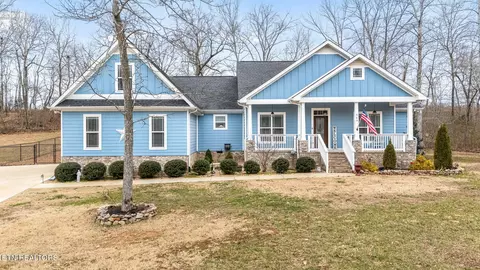 569 Station Circle Cir, Tullahoma, TN 37388