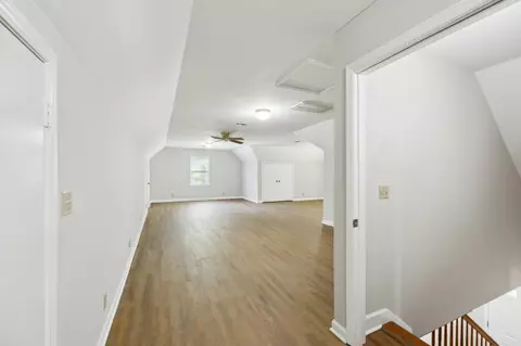 Entry Way - 3031 Hartford Dr, Murfreesboro, TN 37129 photo 9 of 11
