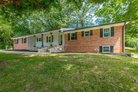 702 5th St, South Pittsburg, TN 37380