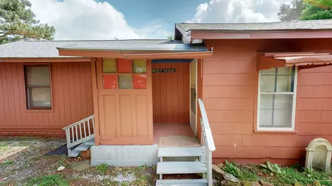 Exterior - 1009 5th Ave W, Springfield, TN 37172 photo 5 of 14