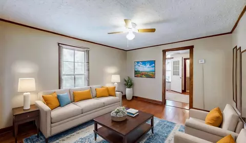 Living - 1009 5th Ave W, Springfield, TN 37172 photo 2 of 2