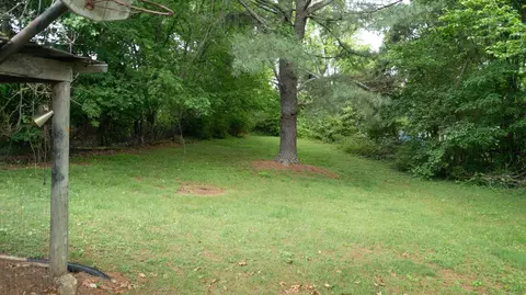 Exterior - 1009 5th Ave W, Springfield, TN 37172 photo 13 of 14