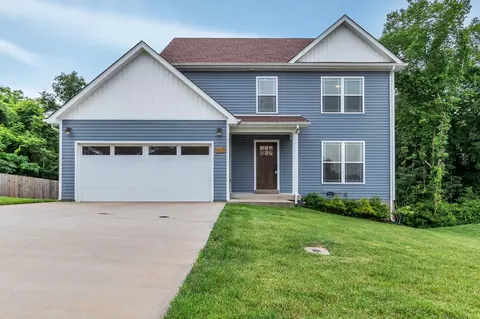 1062 Spicer Dr, Clarksville, TN 37042