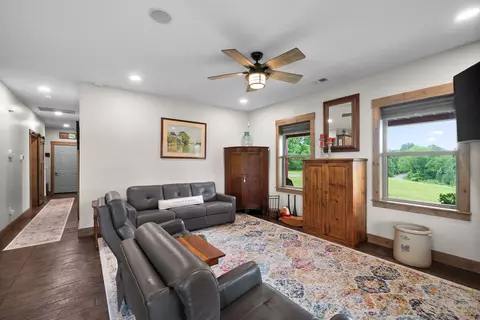 Entry Way - 4499 Benson Rd, Springfield, TN 37172 photo 2 of 3