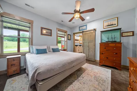 Bedroom - 4499 Benson Rd, Springfield, TN 37172 photo 2 of 4