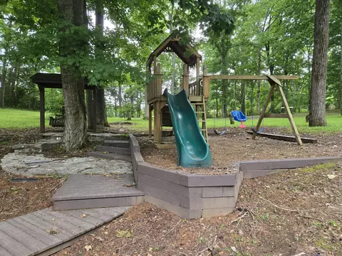 Exterior - 449 Faith Rae Blvd, Morrison, TN 37357 photo 2 of 4