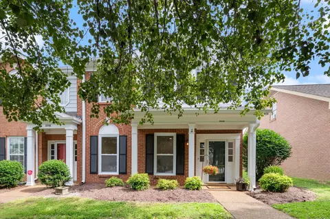8949 Sawyer Brown Rd, Nashville, TN 37221
