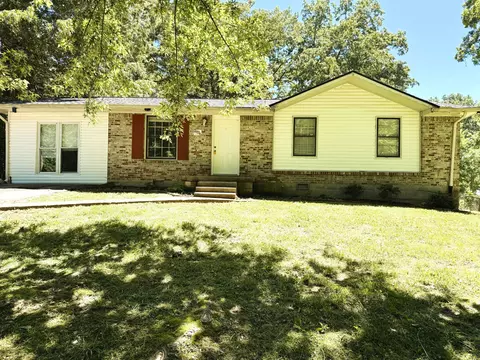 2836 Thrush Dr, Clarksville, TN 37040