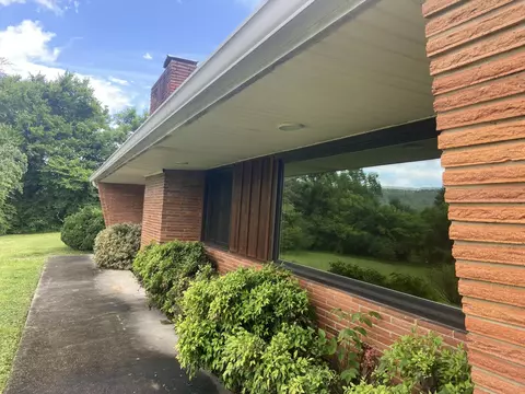169 W Schmitt Rd, Rossville, GA 30741