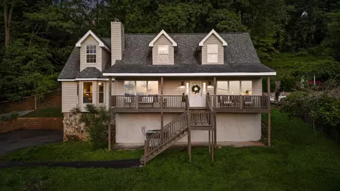 1714 S Crest Manor Ln, Chattanooga, TN 37404