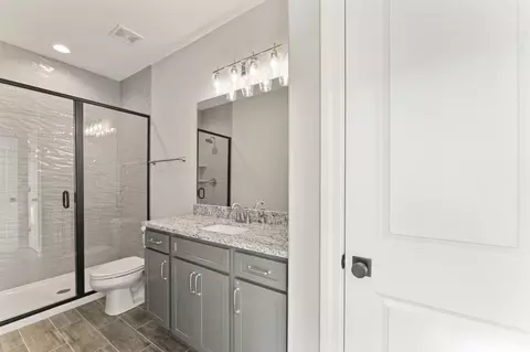 Bath - 2124 Gracie Bug Loop, Murfreesboro, TN 37128 photo 1 of 3