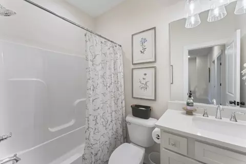Bath - 2128 Gracie Bug Loop, Murfreesboro, TN 37128 photo 1 of 2