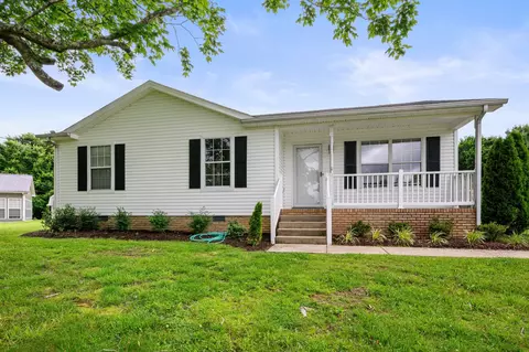103 Cedarview Dr, Charlotte, TN 37036