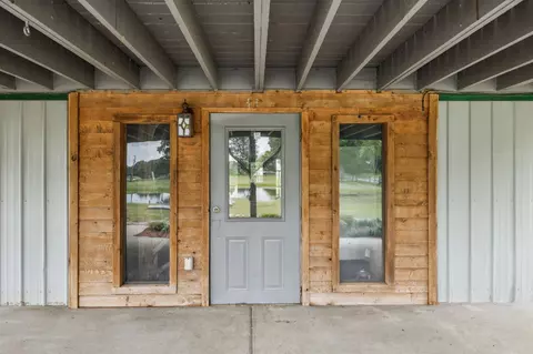 Exterior - 210 S 3rd St, Dickson, TN 37055 photo 8 of 15