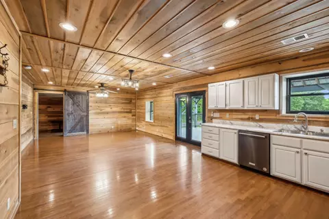 Other - 210 S 3rd St, Dickson, TN 37055 photo 6 of 36