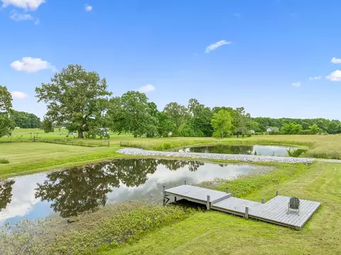 View/Area - 210 S 3rd St, Dickson, TN 37055 photo 2 of 16