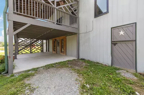 Exterior - 210 S 3rd St, Dickson, TN 37055 photo 9 of 15