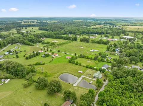 View/Area - 210 S 3rd St, Dickson, TN 37055 photo 15 of 16
