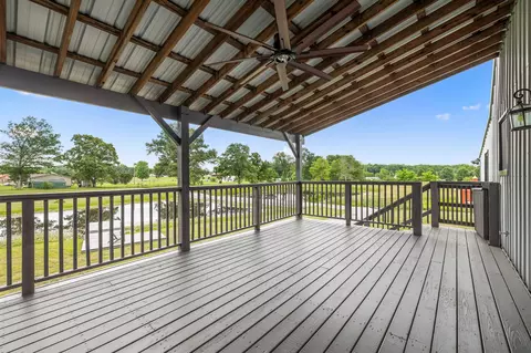 Exterior - 210 S 3rd St, Dickson, TN 37055 photo 5 of 15