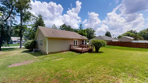 Exterior - 100 Hickory Pointe, Dickson, TN 37055 photo 3 of 5