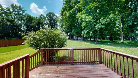 Exterior - 100 Hickory Pointe, Dickson, TN 37055 photo 4 of 5