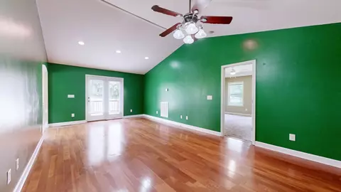 Living - 100 Hickory Pointe, Dickson, TN 37055 photo 2 of 3