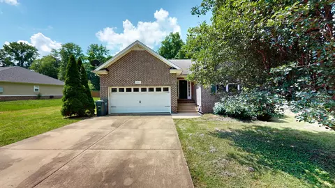 Exterior - 100 Hickory Pointe, Dickson, TN 37055 photo 2 of 5