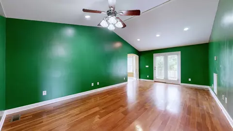 Living - 100 Hickory Pointe, Dickson, TN 37055 photo 1 of 3