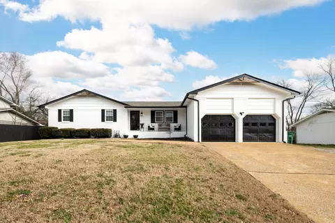 1407 Caramel Cir, Hixson, TN 37343
