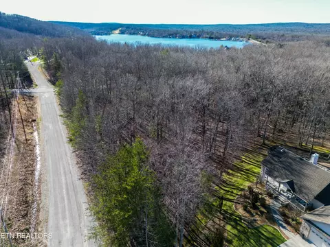 15 Forman Ct, Crossville, TN 38558
