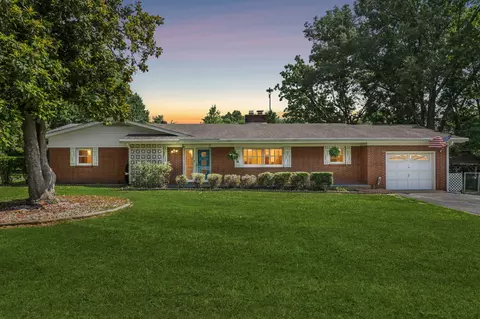 414 Ashe Ave, New Johnsonville, TN 37134