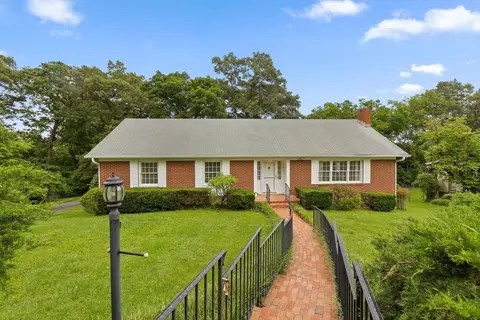 1013 Rivermont Pl, Chattanooga, TN 37415