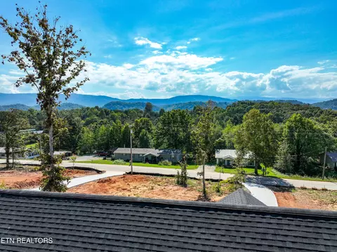 6115 Lanier Rd, Maryville, TN 37801