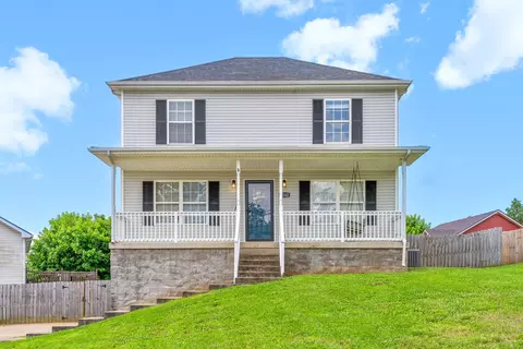 1102 Gunpoint Dr, Clarksville, TN 37042