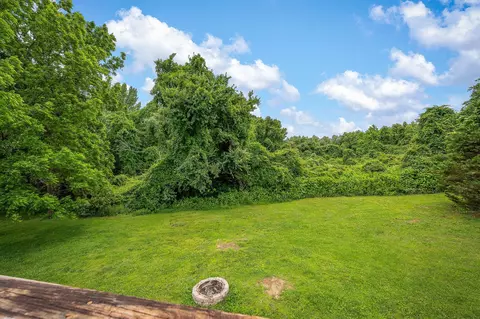Exterior - 392 Mountain View Dr, Morrison, TN 37357 photo 3 of 6