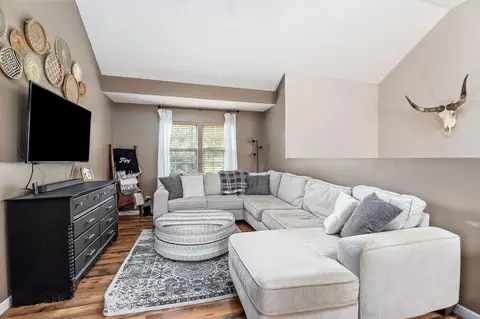 Living - 392 Mountain View Dr, Morrison, TN 37357 photo 2 of 2