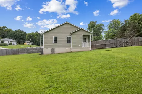 Exterior - 107 Wallace Cir, Killen, AL 35645 photo 7 of 9