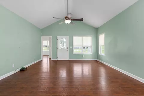 Living - 107 Wallace Cir, Killen, AL 35645 photo 2 of 3