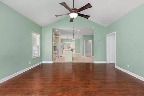 Living - 107 Wallace Cir, Killen, AL 35645 photo 3 of 3