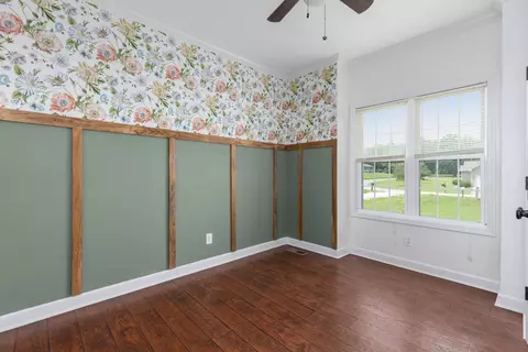 Bedroom - 107 Wallace Cir, Killen, AL 35645 photo 2 of 5