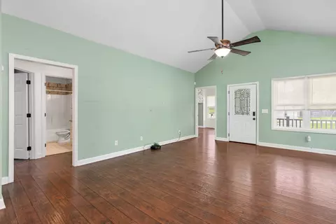 Living - 107 Wallace Cir, Killen, AL 35645 photo 1 of 3
