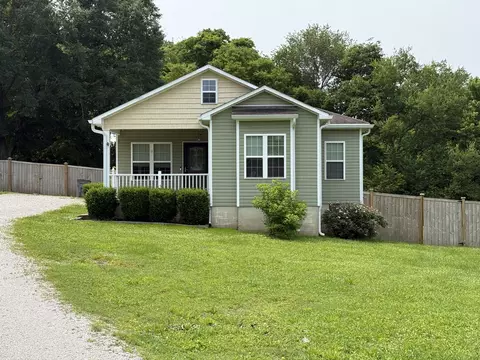 Exterior - 107 Wallace Cir, Killen, AL 35645 photo 4 of 9