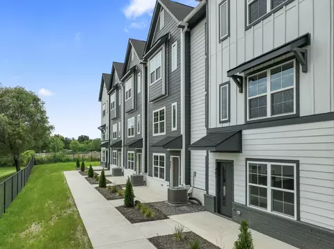 700 N Dupont Ave #225, Madison, TN 37115