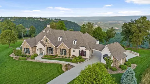240 Cash Cave Rd, Jasper, TN 37347