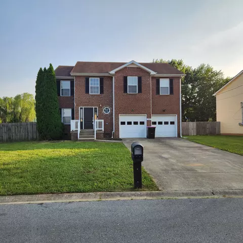 948 Commission Dr, Clarksville, TN 37042