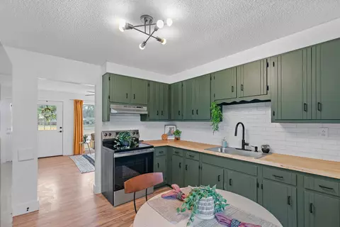 37 E Bel Air Blvd, Clarksville, TN 37042