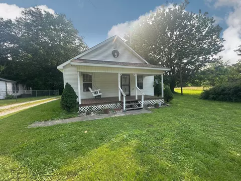 130 Post Oak Ave, Camden, TN 38320