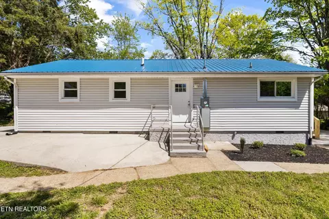 114 Pembroke Rd, Oak Ridge, TN 37830