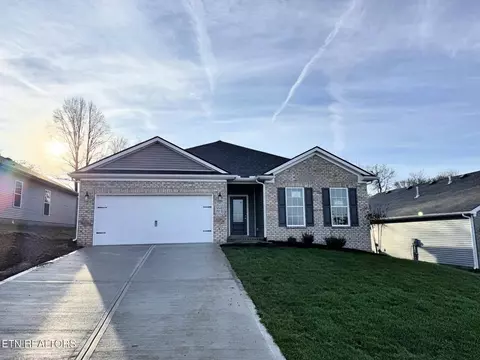 3541 Crimson Cir, Maryville, TN 37801